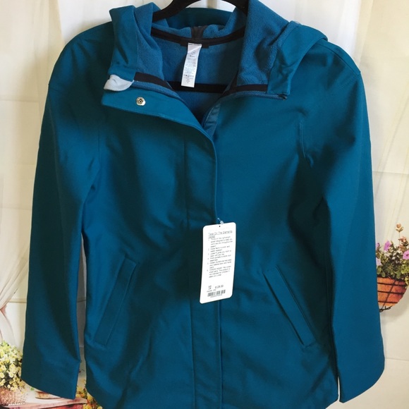 NWT IVIVVA BY LULULEMON TAKE ON ELEMENTS JACKET 8 - Picture 2 of 7